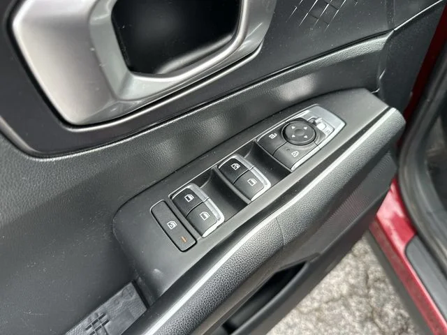 Used 2022 Red Kia LX image 17