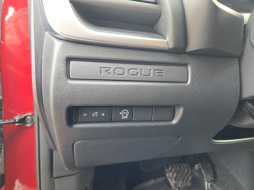 Certified Used 2025 Red Nissan S image 23