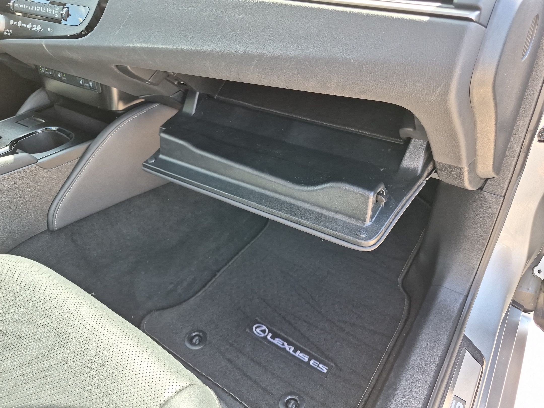 Certified Used 2023 Iridium Lexus ES 250 image 33