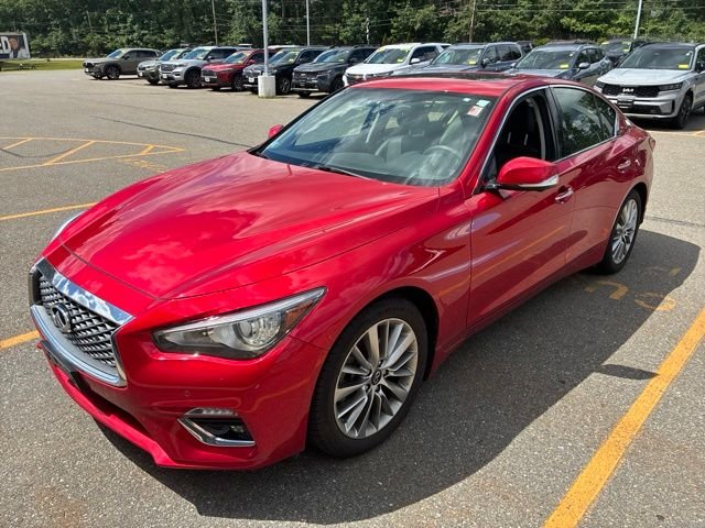 Used 2023 Red INFINITI LUXE image 3