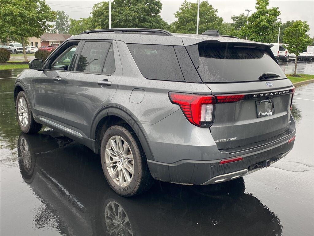 Used 2025 Carbonized Gray Ford Active image 9