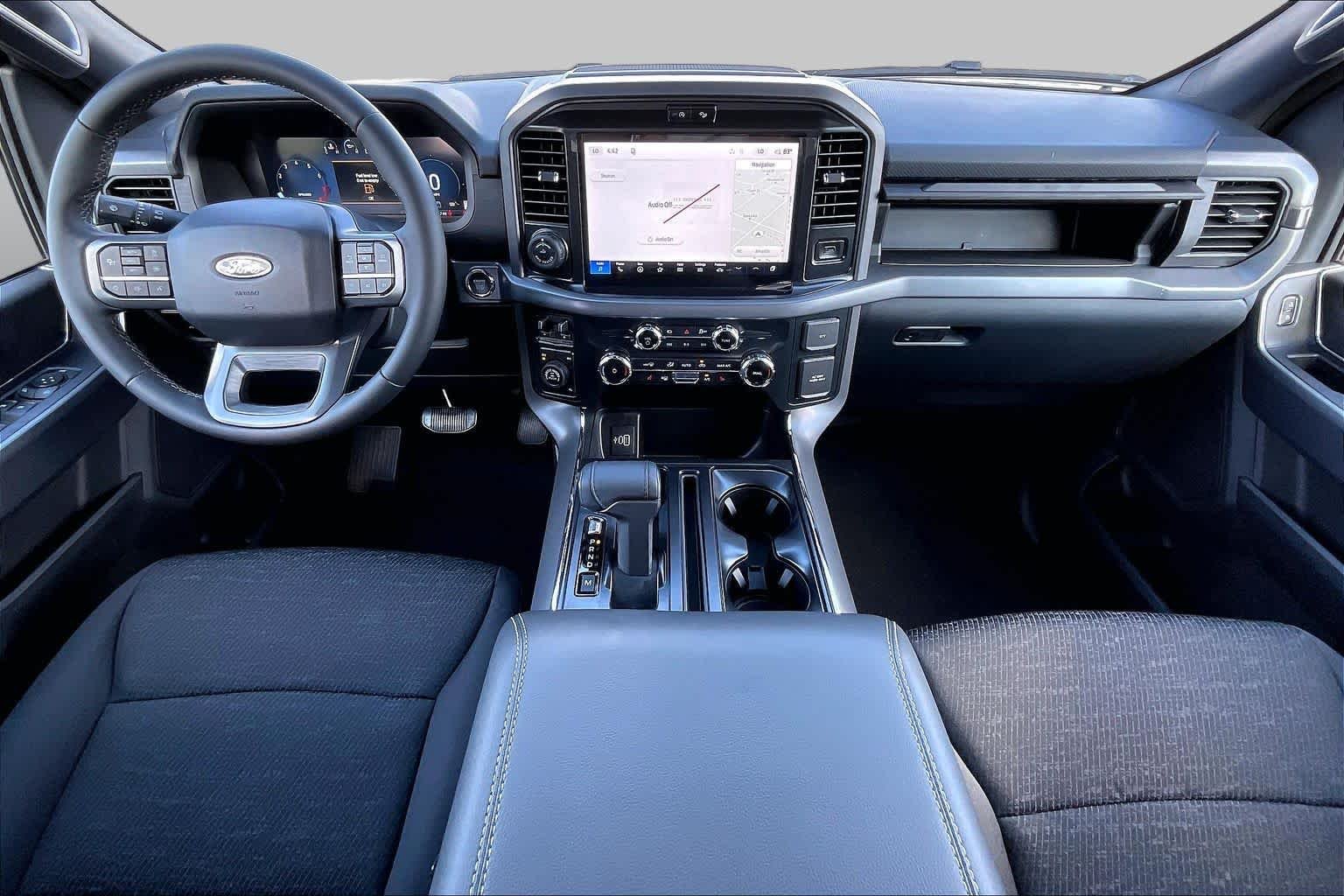 New 2026 Oxford White Ford XLT image 5