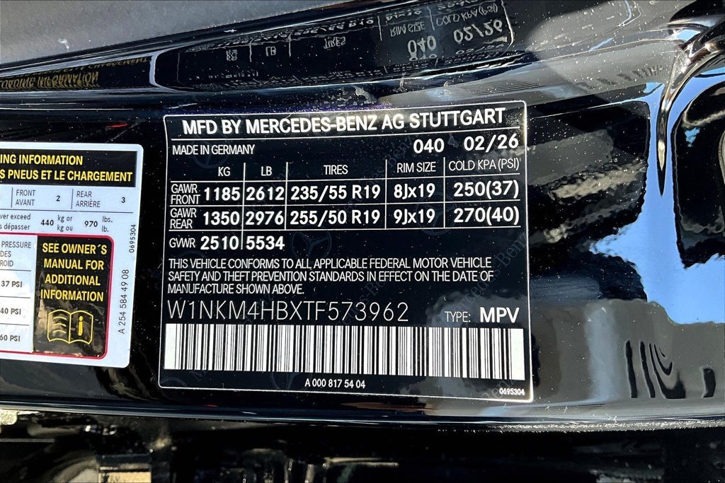 New 2026 Black Mercedes-Benz GLC 300 image 28
