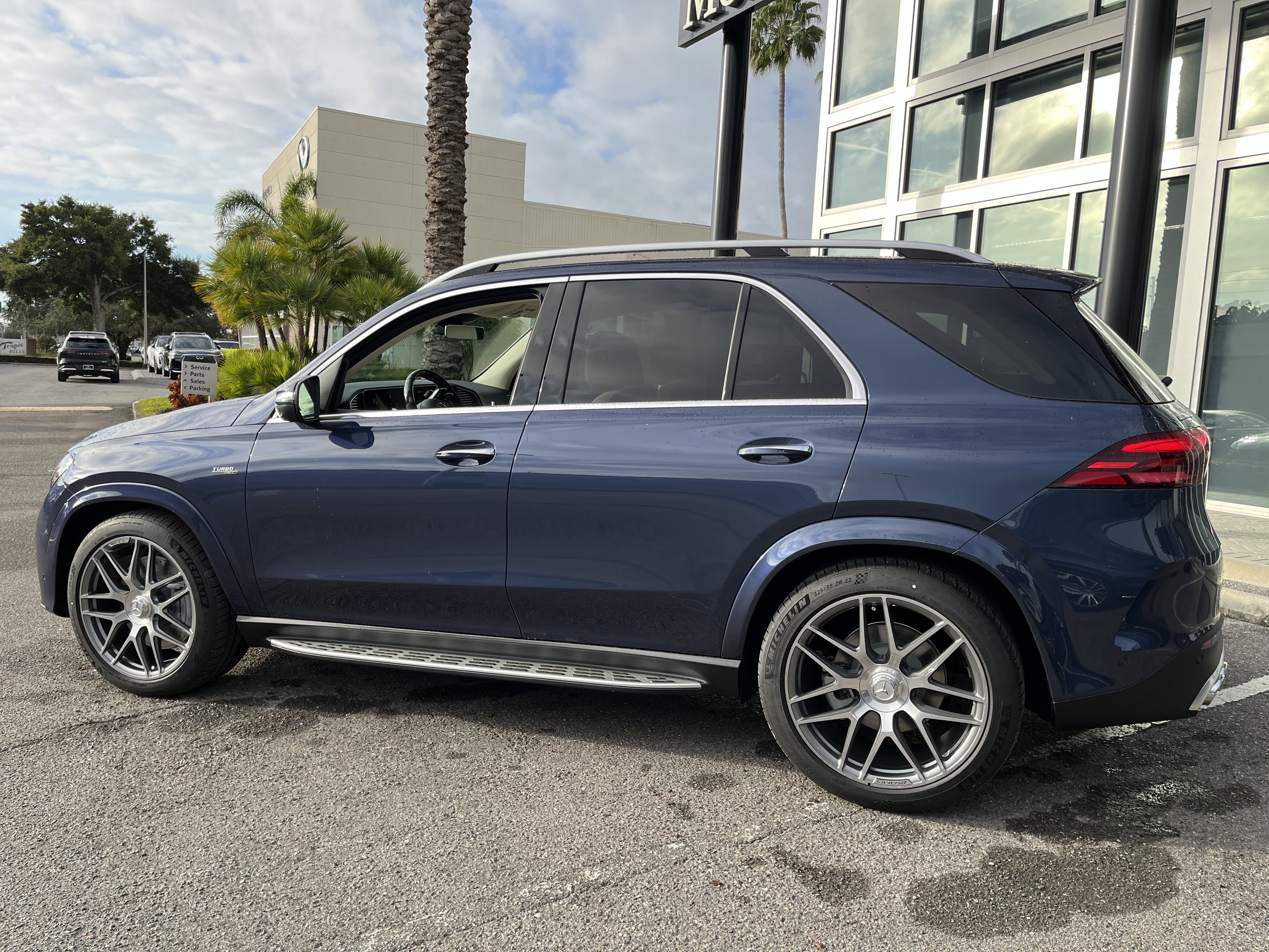 New 2026 TWILIGHT BLUE Mercedes-Benz AMG® GLE 53 image 4