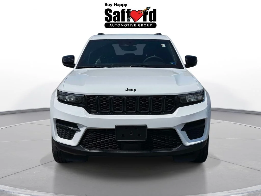 Used 2023 White/off-white Jeep Altitude X image 7