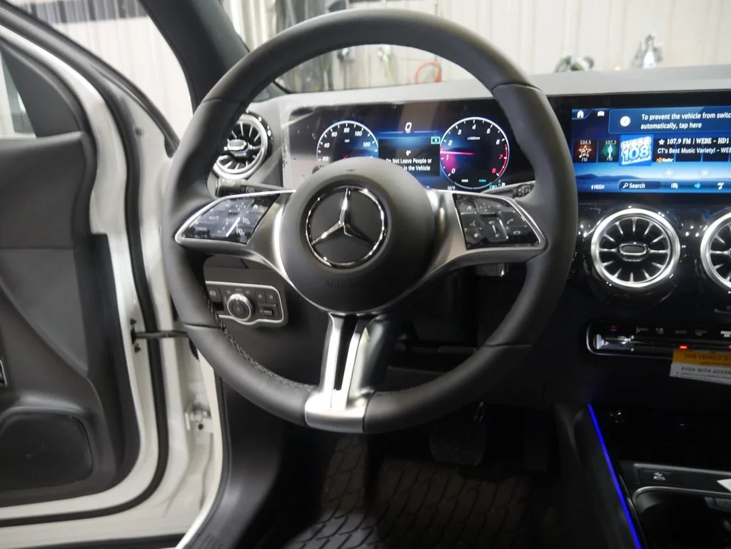 New 2026 Polar White Mercedes-Benz GLA 250 image 29