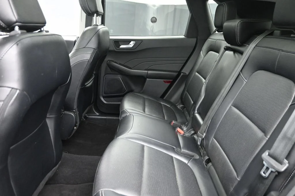 Used 2021 Black Ford SEL image 12