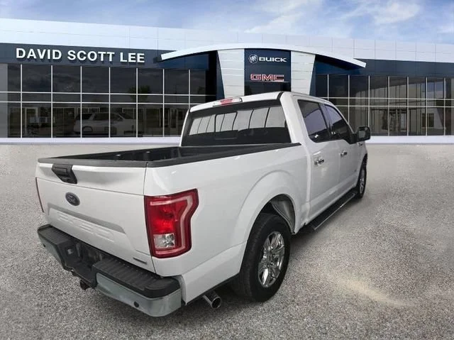 Used 2016 White Ford XL image 2