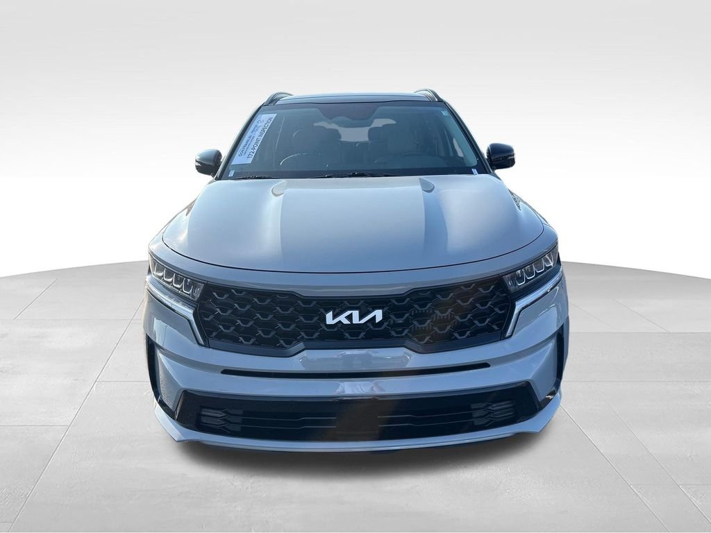 Used 2022 Gray Kia EX image 9