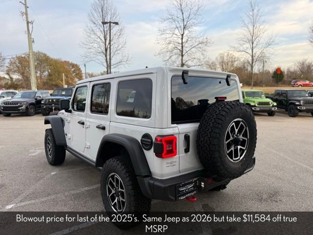 New 2025 Bright White Clear-Coat Exterior Paint Jeep Rubicon image 3