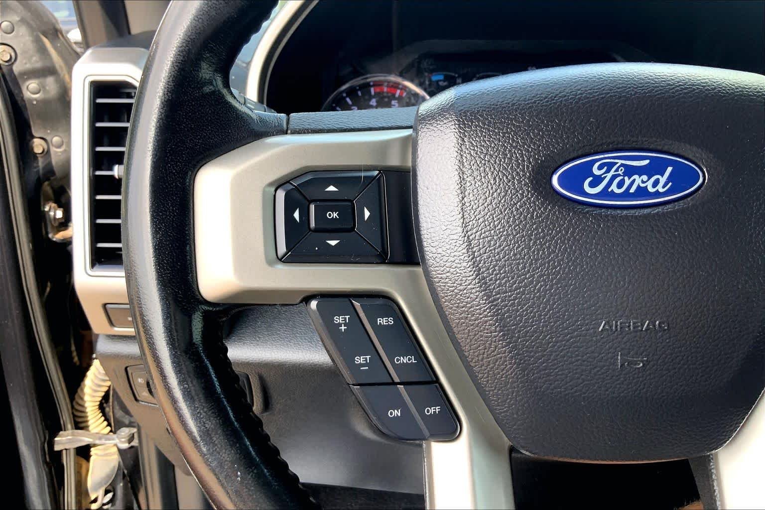Used 2021 Agate Black Metallic Ford LARIAT image 24