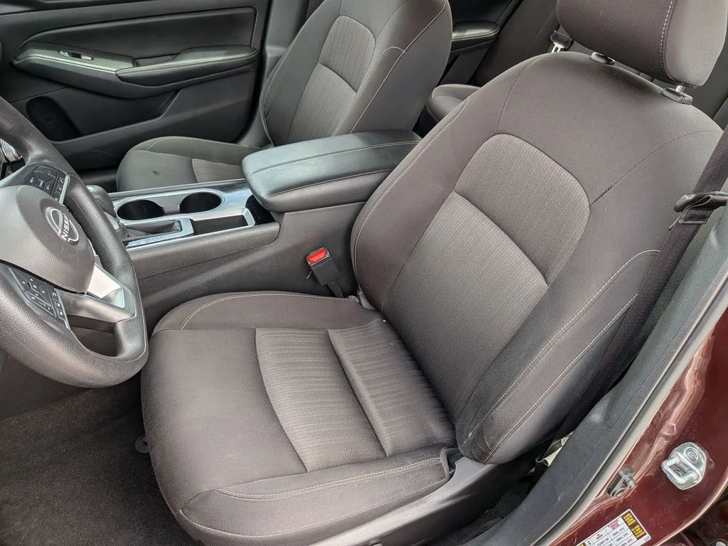 Used 2024 Red Nissan 2.5 SV image 30