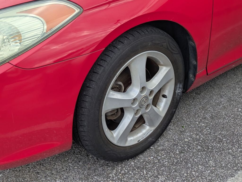 Used 2006 Red Toyota SE image 5