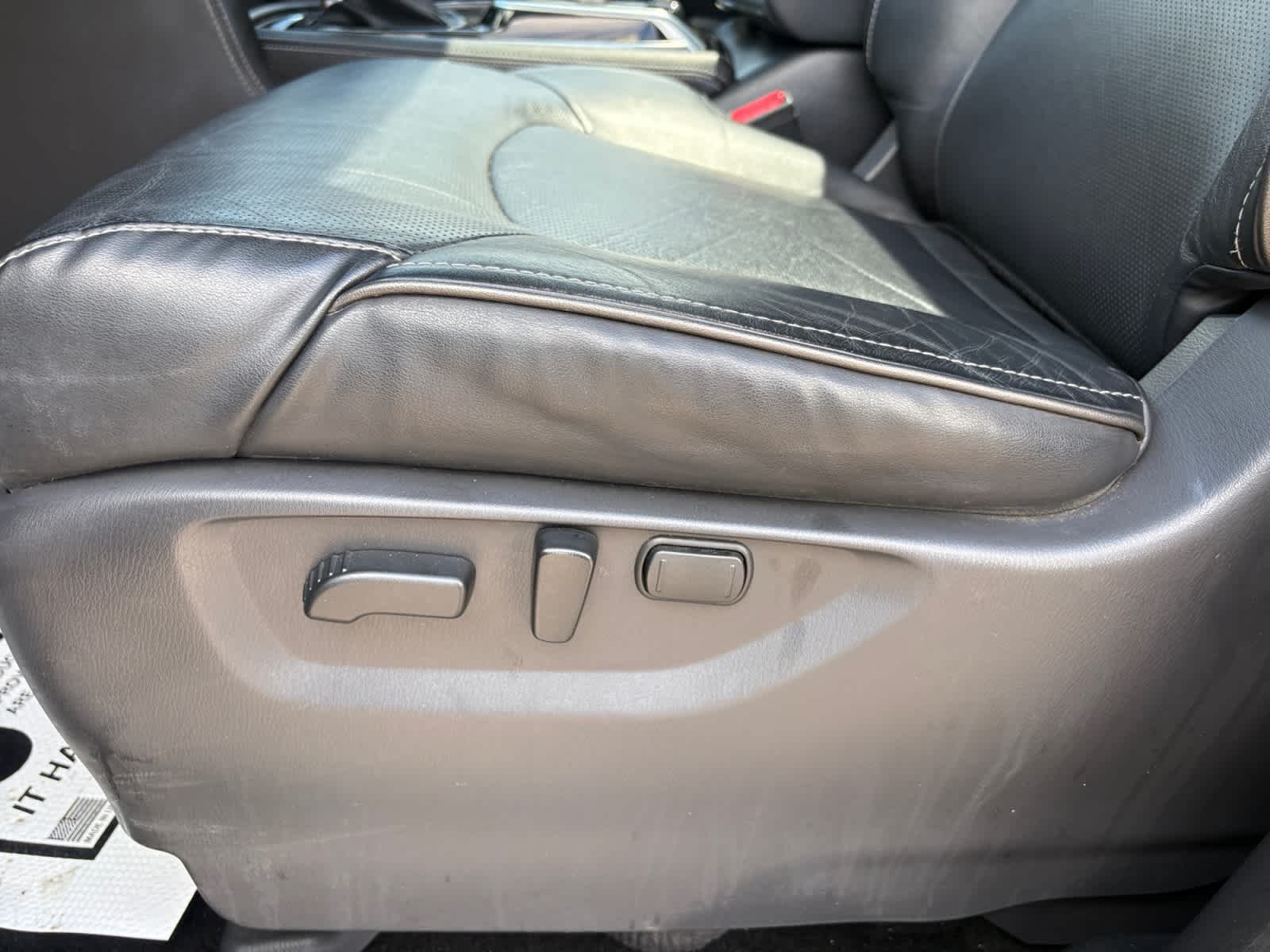 Used 2024 Anthracite Gray INFINITI LUXE image 30