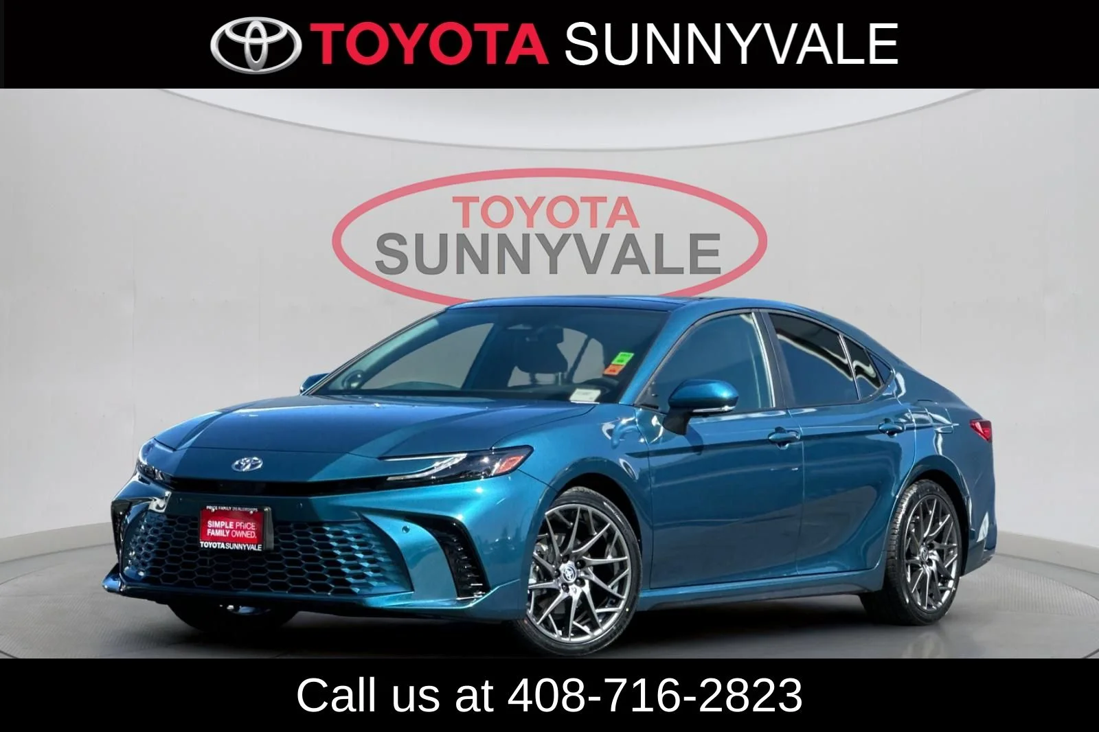 2025 Toyota Camry XSE | CarEdge | CarEdge