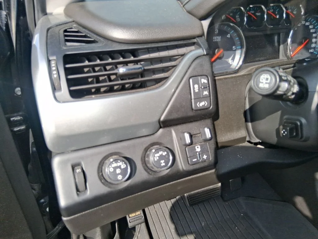 Used 2019 Black Chevrolet Premier image 7