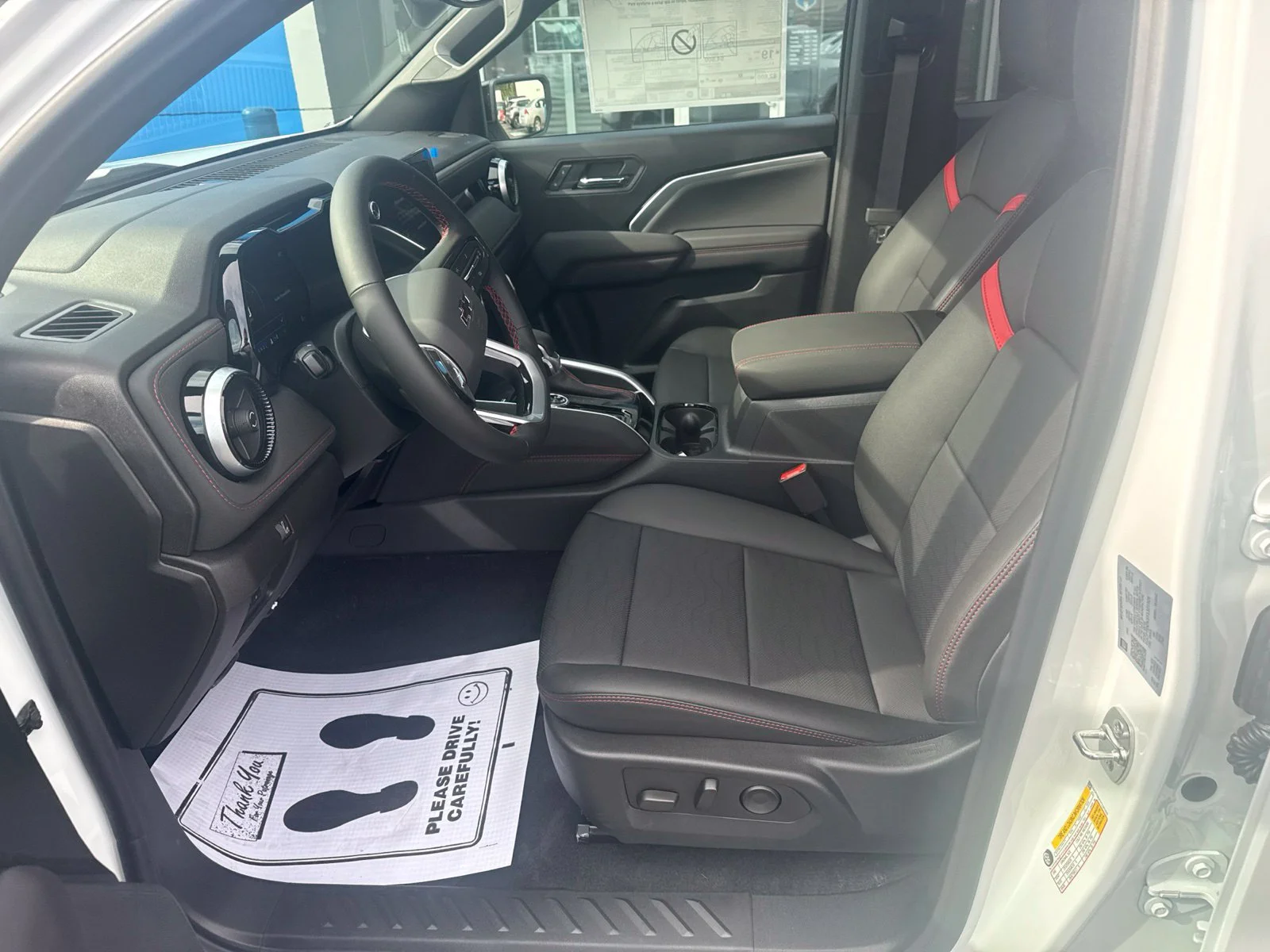2026 Chevrolet Colorado Z71 - Photo 12