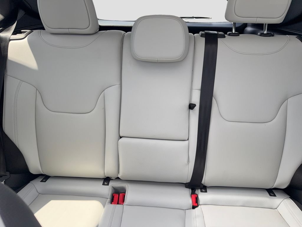 Used 2022 Gray Jeep Limited image 24