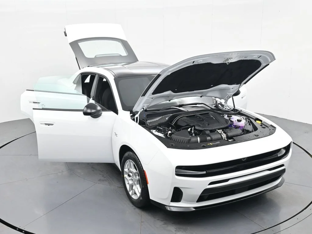 New 2026 White Knuckle Exterior Paint Dodge R/T image 44