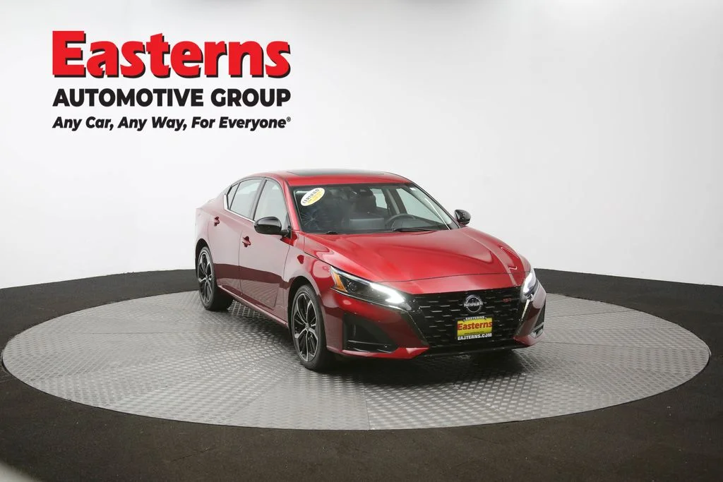 Used 2023 Red Nissan 2.5 SR image 49
