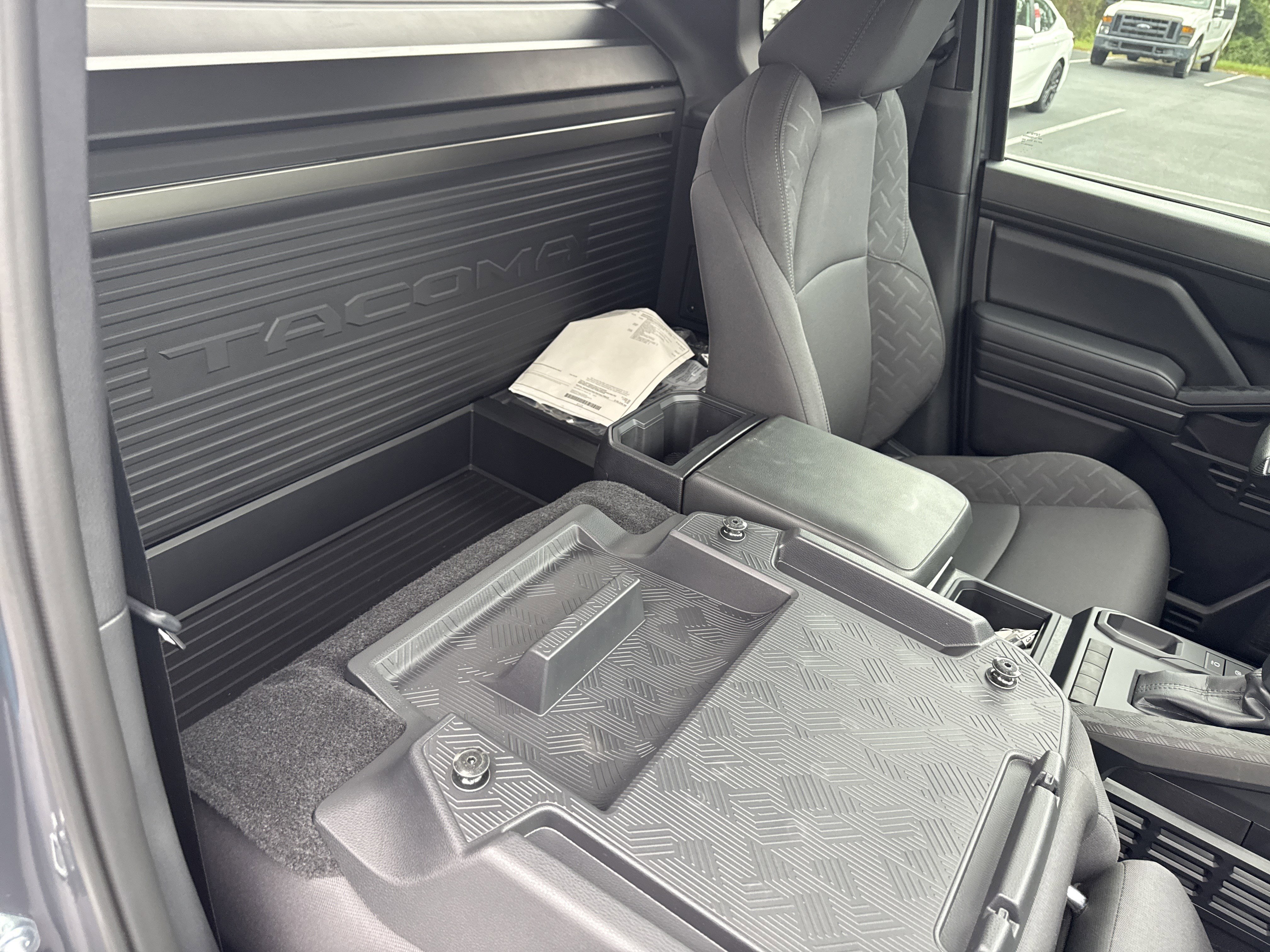 Used 2025  Toyota  image 27