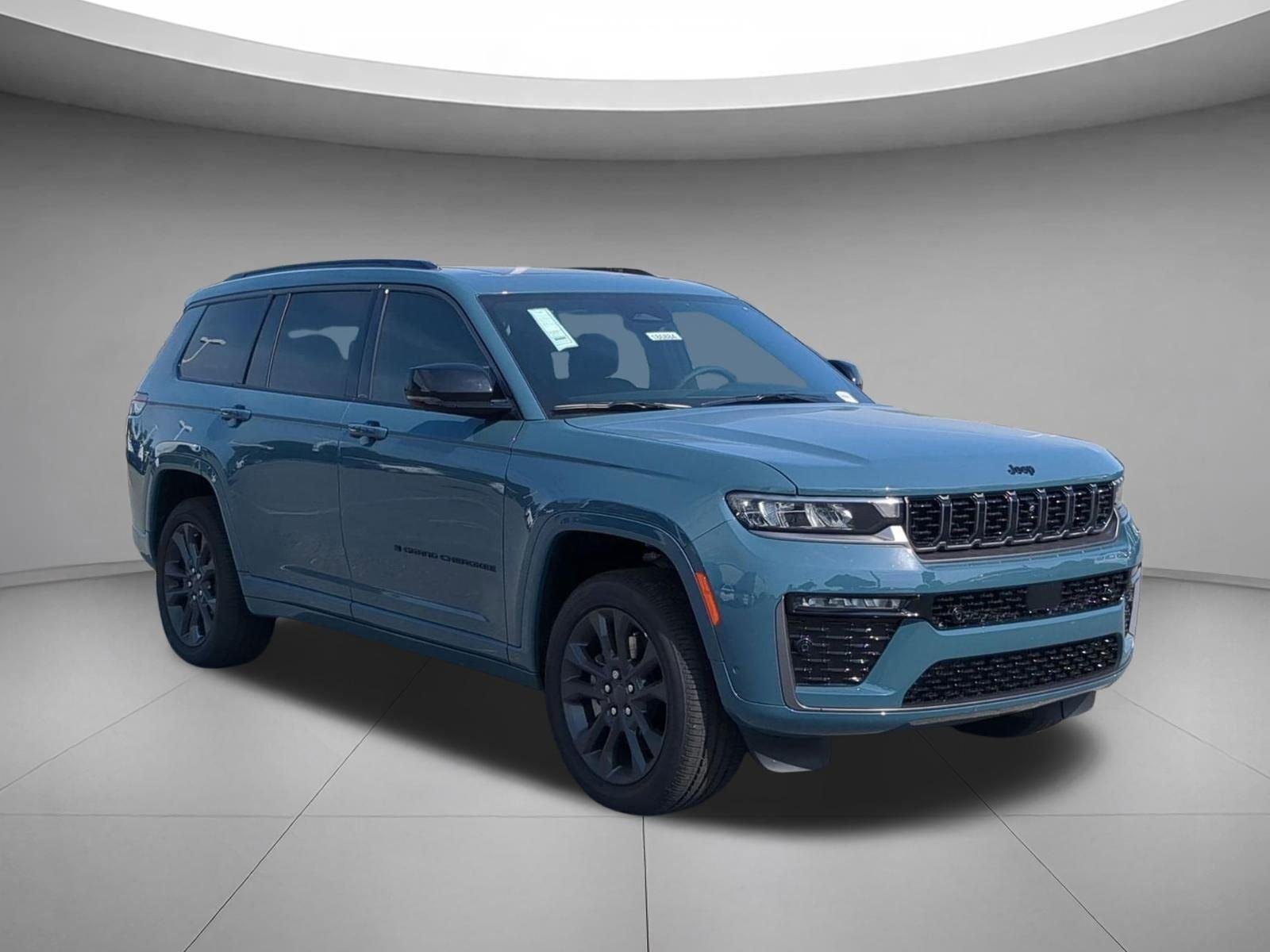 New 2026 Steel Blue Exterior Paint Jeep Limited Reserve image 7