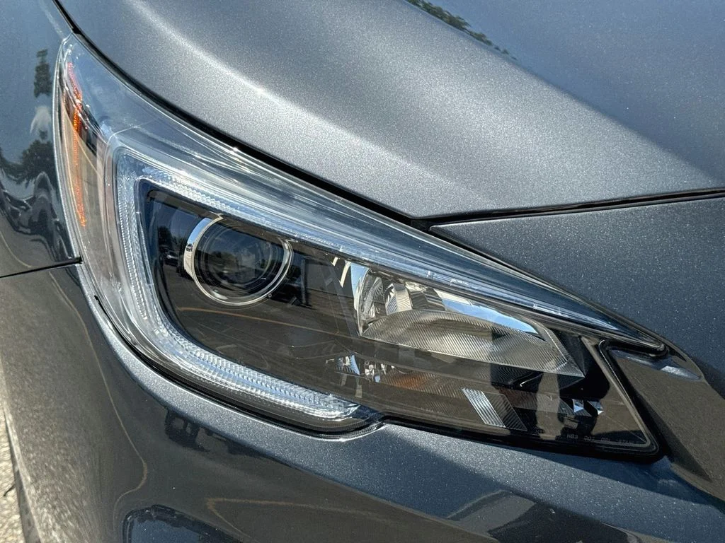 Used 2018 Gray Subaru 2.5i image 37