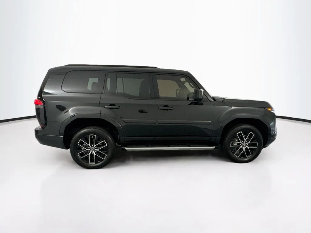 Used 2025 Black Lexus 550 Premium+ image 4