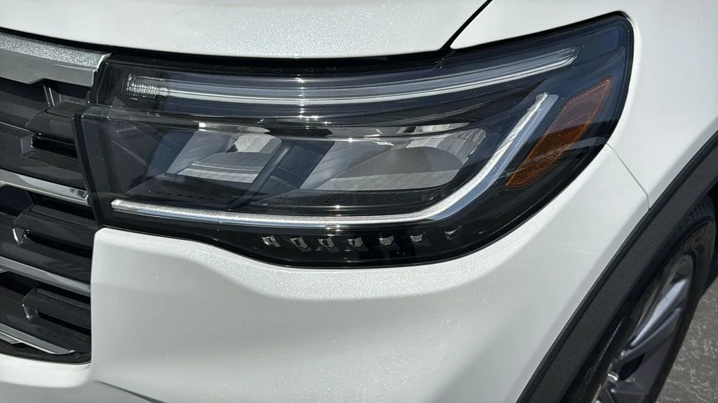 New 2026 Star White Metallic Tri-Coat Ford Active image 4