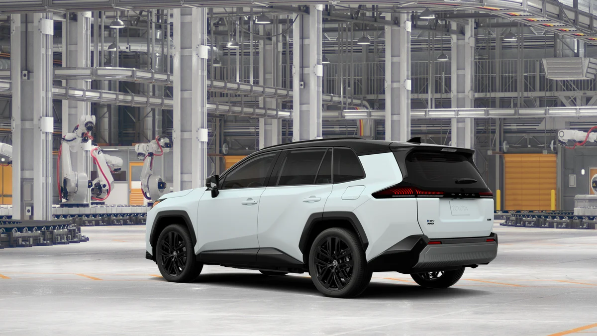 New 2026 Wind Chill Pearl with Midnight Black Metallic roof Toyota XSE image 6