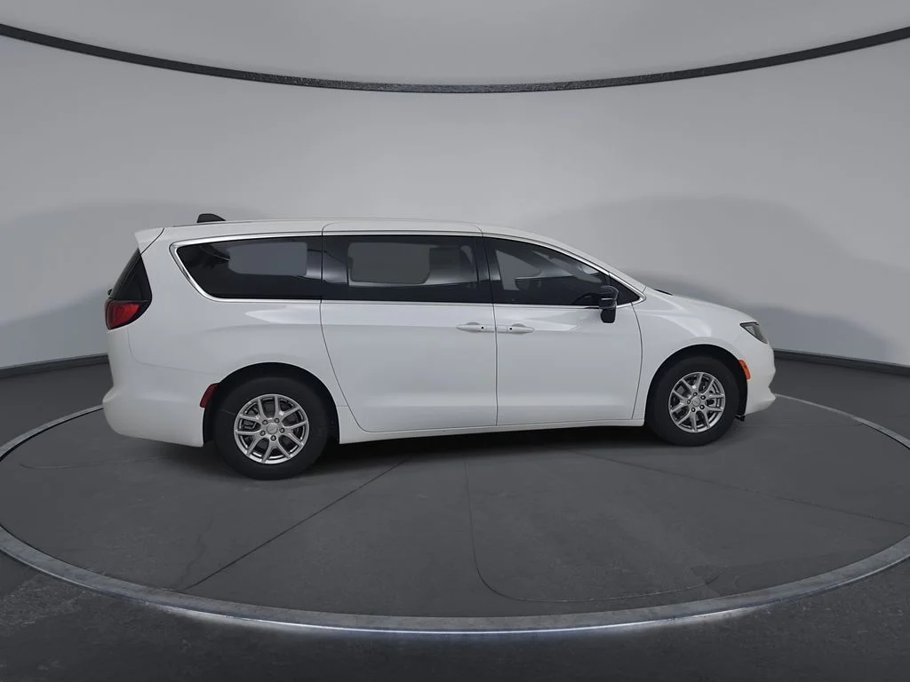 New 2027 Bright White Clear-Coat Exterior Paint Chrysler LX image 16