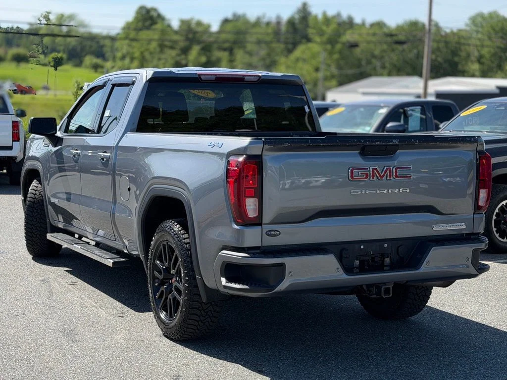 Used 2021 Gray GMC Elevation image 3