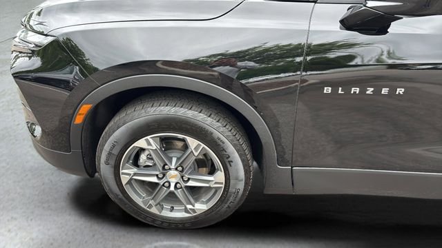 Used 2025 Black Chevrolet LT image 35