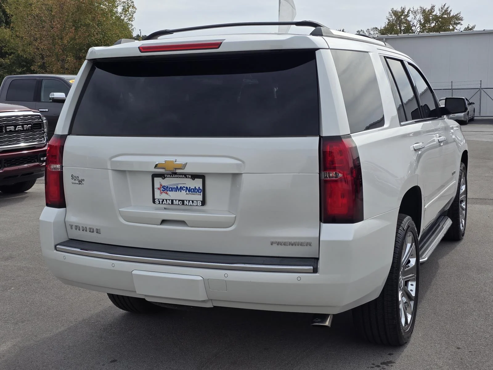 Used 2019 Iridescent Pearl Tricoat Chevrolet Premier image 7