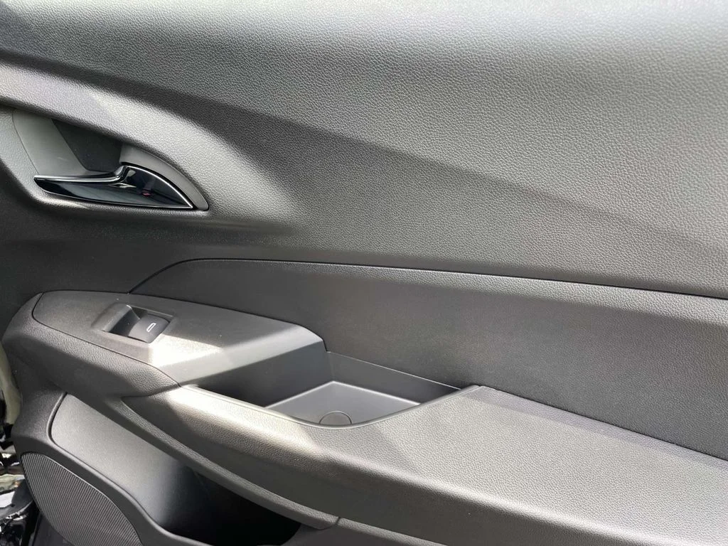 New 2026 Mosaic Black Metallic Chevrolet LT image 10
