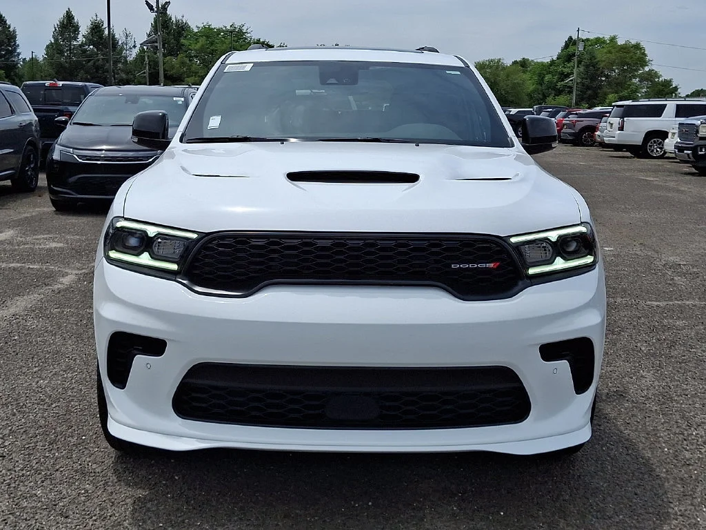 New 2026 White Knuckle Clear-Coat Exterior Paint Dodge GT Plus image 2