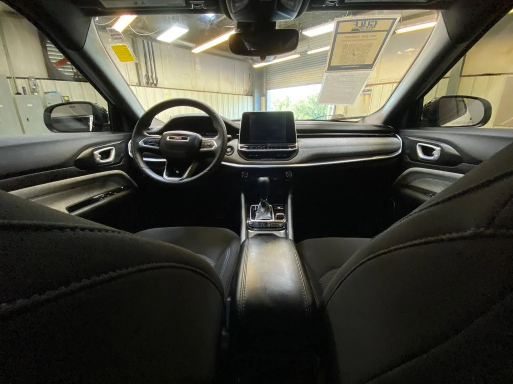 Used 2025 White Jeep Sport image 18