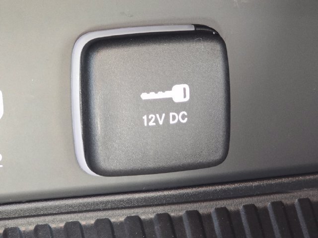 New 2027 High-Gloss Black Paint Jeep Limited Reserve image 16