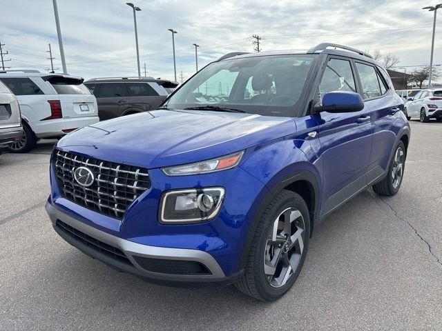 Certified Used 2024 Blue Hyundai SEL image 2