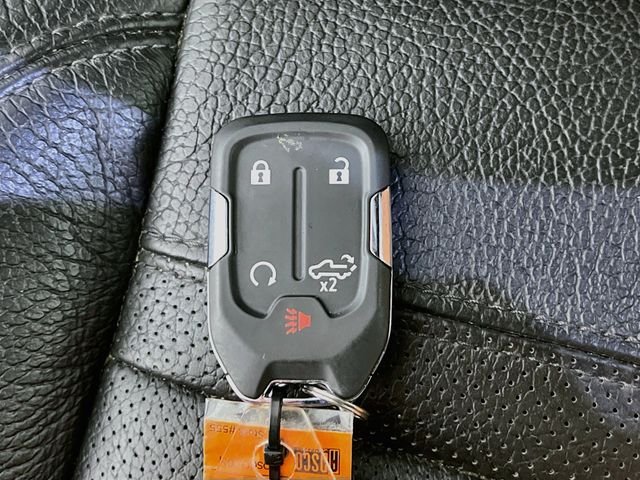 Used 2020 Gray GMC Denali image 33
