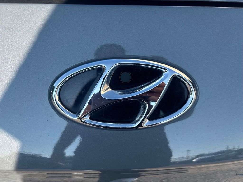 Used 2023 Gray Hyundai SE image 33