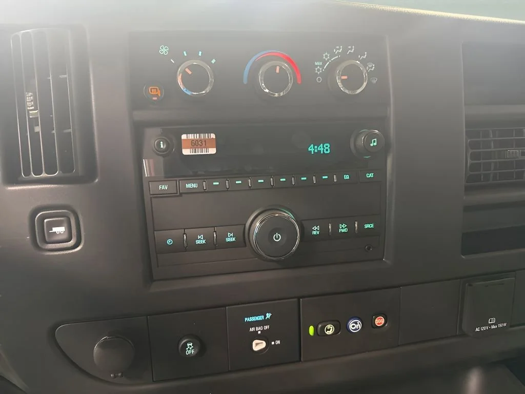 2025 Chevrolet Express Cargo Work Van - Photo 20