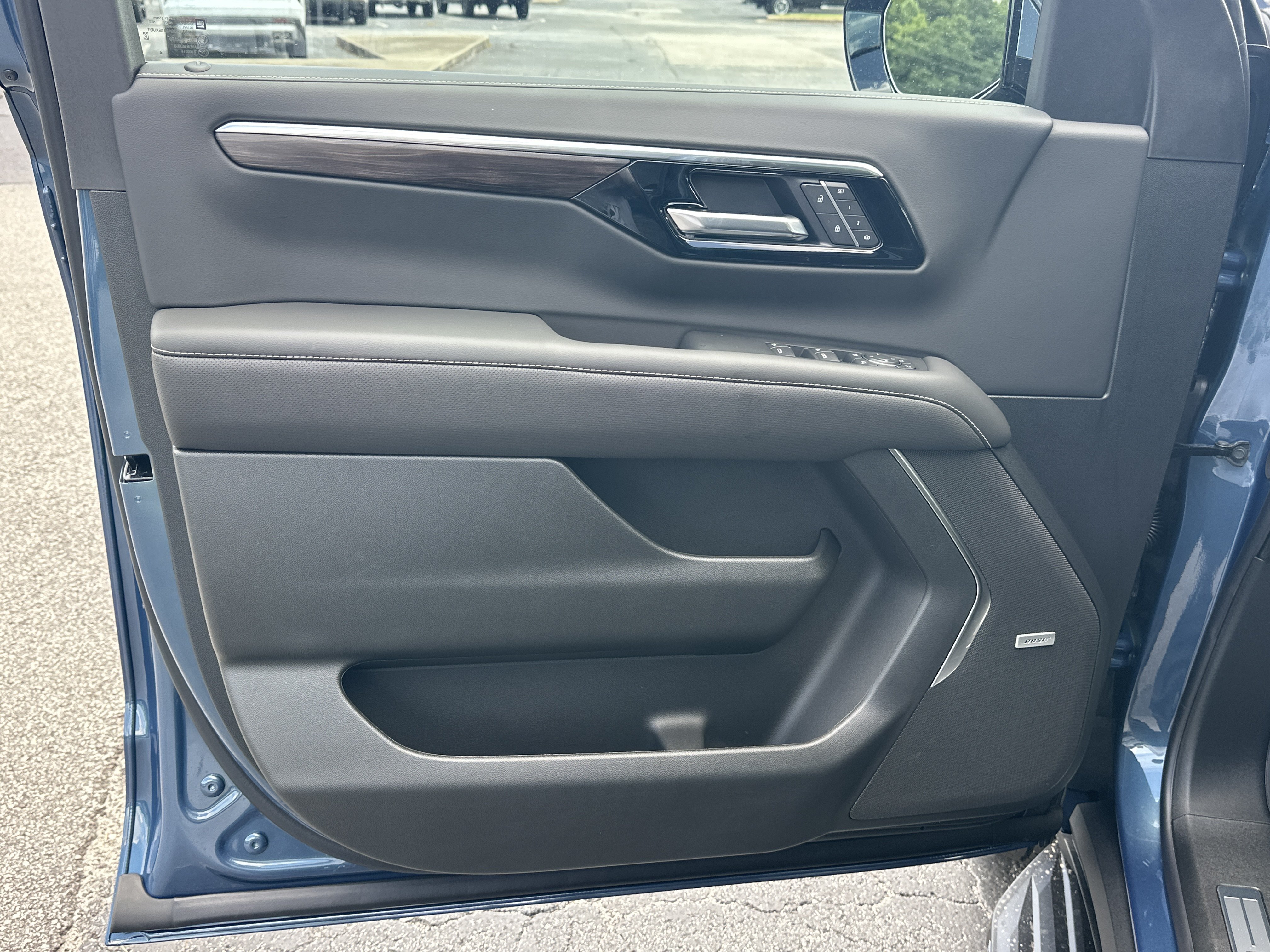 2026 Chevrolet Tahoe Premier - Photo 11