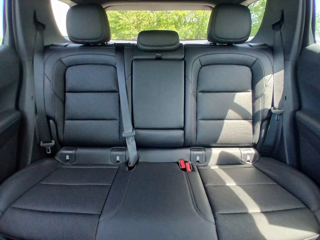 2027 Chevrolet Equinox LT - Photo 15