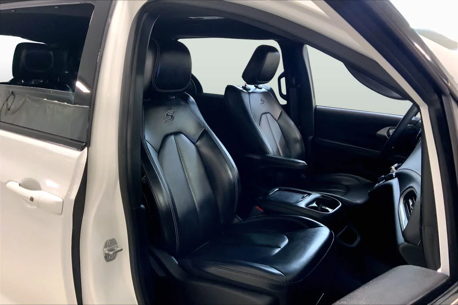 2023 Chrysler Pacifica Touring L - Photo 14