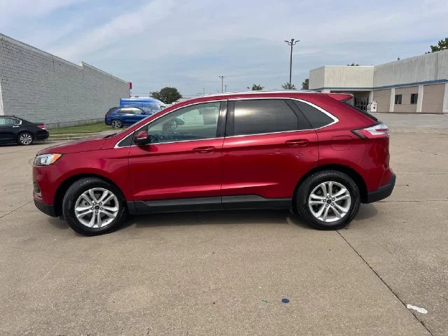 Used 2020 Red Ford SEL image 2