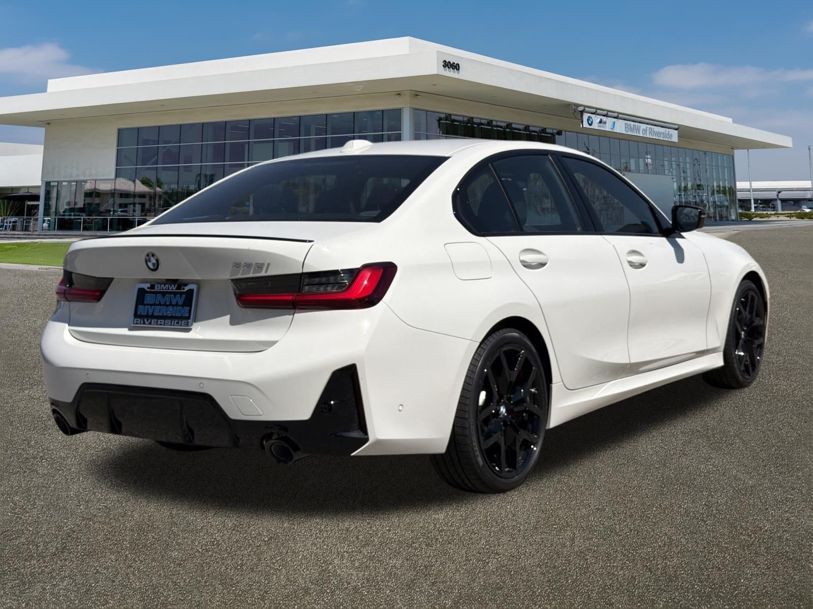New 2026 Alpine White BMW 330i image 10