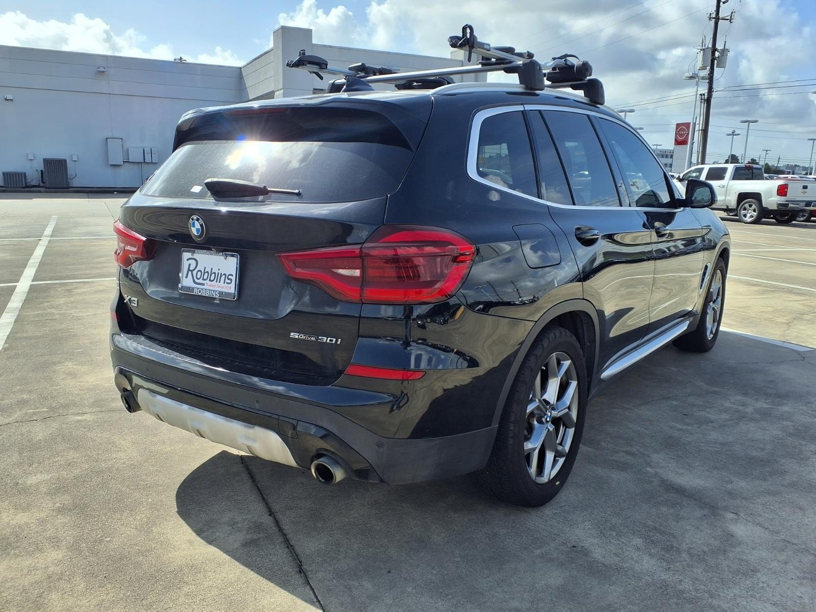 Used 2021 Jet Black BMW sDrive30i image 5