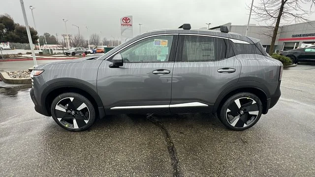 New 2025 Gray Nissan SR image 8