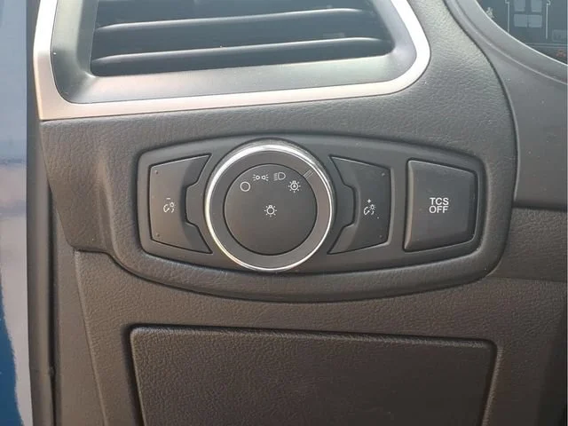 Used 2024  Ford SEL image 15